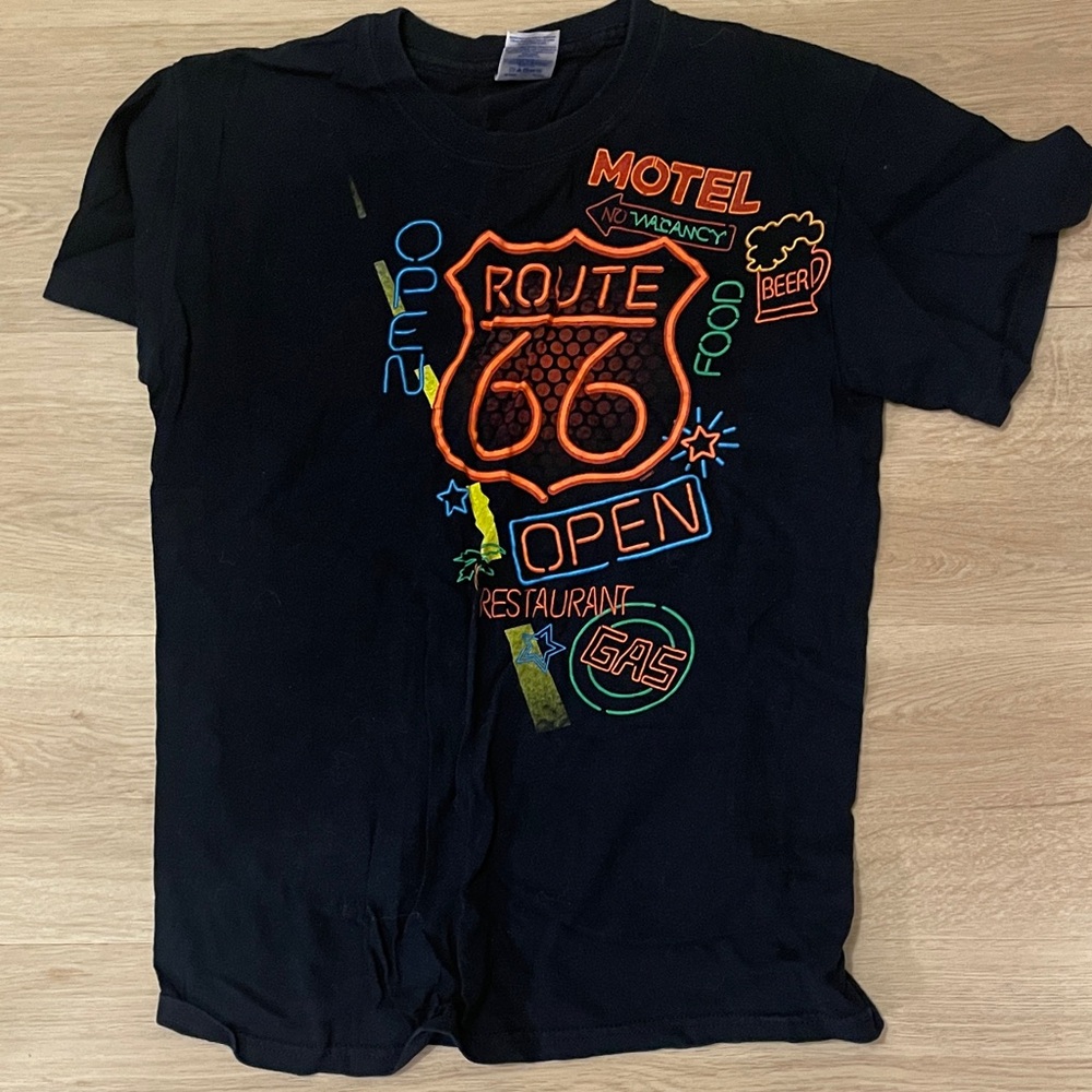 Gildan Black Graphic T-Shirt